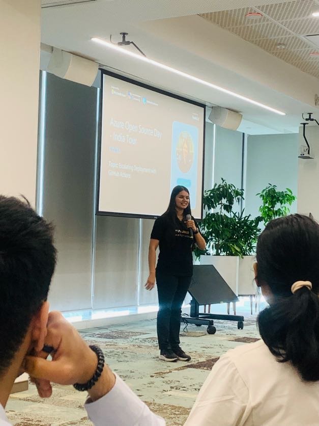 NishitaRanjan1's tweet image. Went to attend Azure Open Source Day NOIDA . It was such an amazing workshop . Had an opportunity to connect and communicate with so many college students and working professionals. Thanks @azdevindia @Azure  for organising this event. #OSDayNOIDA #Microsoft #AzureOpenSourceDay