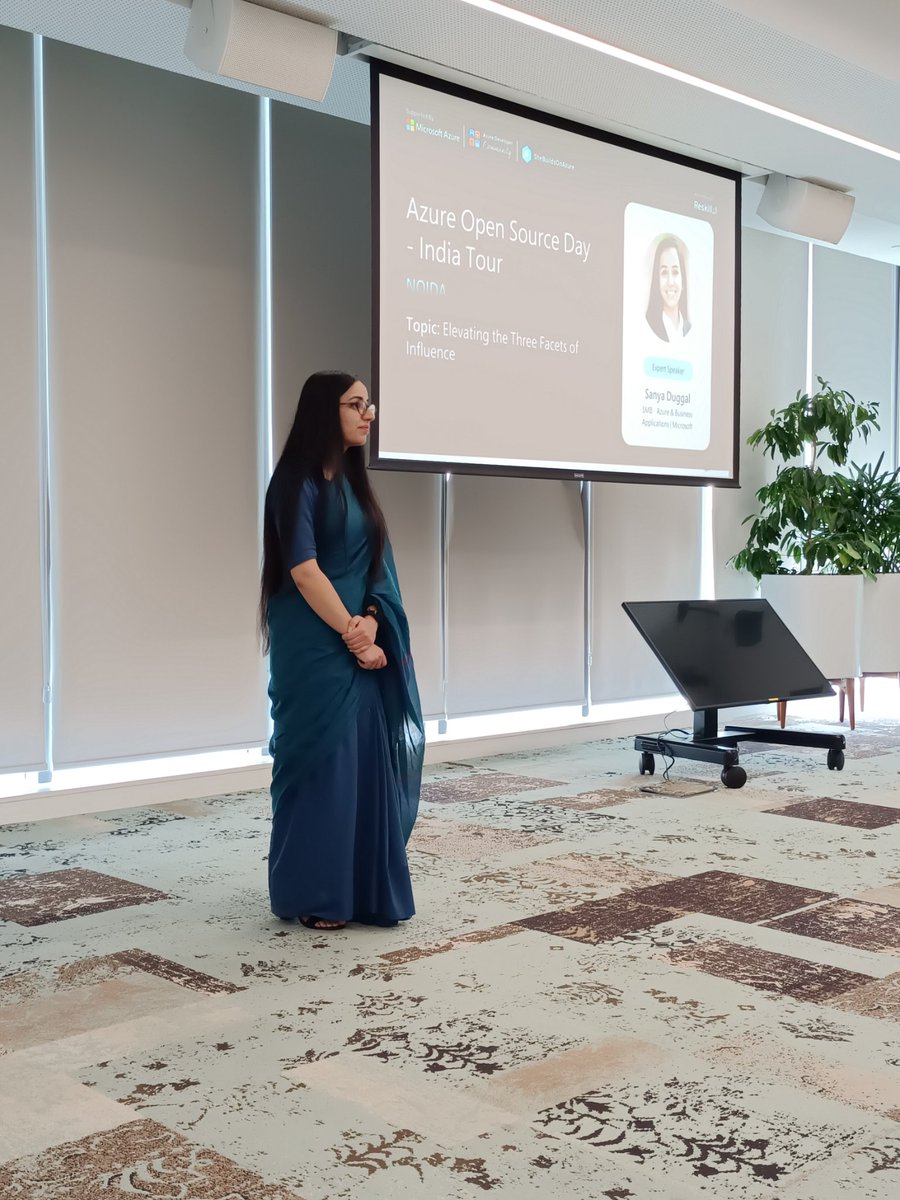 NishitaRanjan1's tweet image. Went to attend Azure Open Source Day NOIDA . It was such an amazing workshop . Had an opportunity to connect and communicate with so many college students and working professionals. Thanks @azdevindia @Azure  for organising this event. #OSDayNOIDA #Microsoft #AzureOpenSourceDay