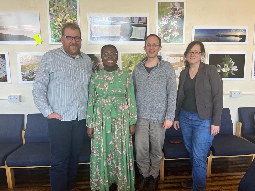 Introducing Dr Oumie Kuyateh. I passed my viva today @EdinburghUni with minor corrections.  Thank you @DarrenObbard, @JennyCRegan, & @hxnx_sam for your supervision. I had lots of fun discussing my work with my examiners Andrew Rambaut & @texasrulz1. #PhDone #blackinstem