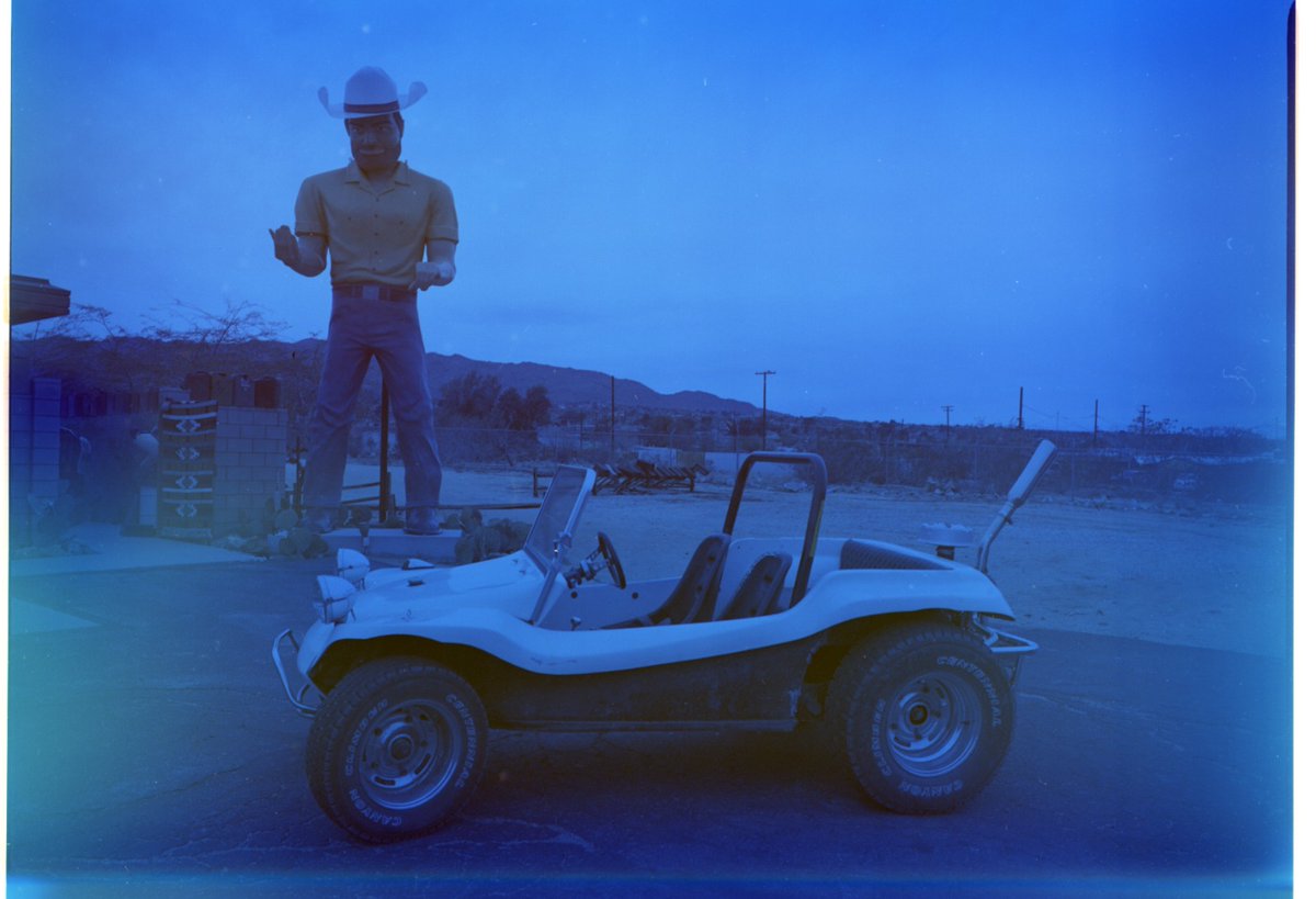 Gm. Happy friday. It looks like more rain is coming.

Here's a photo from the desert. The roll got accidentally exposed to light.

#mamiya645 #kodakektar100
