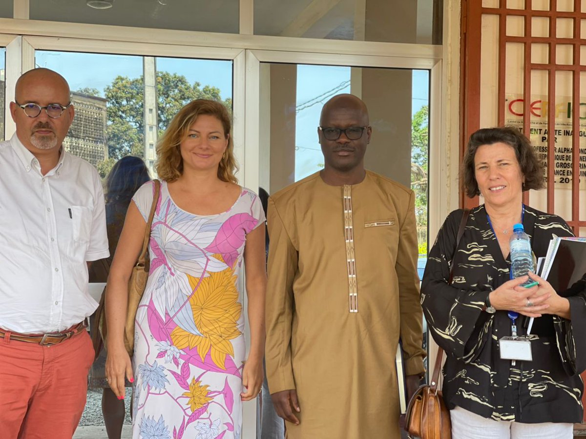 Cerfig_officiel's tweet photo. 📌 𝙇𝙚 𝘾𝙀𝙍𝙁𝙄𝙂 𝙖 𝙧𝙚ç𝙪 𝙘𝙚 𝙢𝙖𝙩𝙞𝙣 𝙡𝙖 𝙫𝙞𝙨𝙞𝙩𝙚 𝙙𝙚 𝙎𝙤𝙣 𝙀𝙭𝙘𝙚𝙡𝙡𝙚𝙣𝙘𝙚 𝙈𝙢𝙚 𝙅𝙤𝙡𝙞𝙩𝙖 𝙋𝙤𝙣𝙨, 𝘼𝙢𝙗𝙖𝙨𝙨𝙖𝙙𝙧𝙞𝙘𝙚 𝙙𝙚 𝙡’𝐔𝐧𝐢𝐨𝐧 𝙀𝙪𝙧𝙤𝙥é𝙚𝙣𝙣𝙚 𝙚𝙣 𝙂𝙪𝙞𝙣é𝙚. #CERFIG https://t.co/cJMoDi0SBH