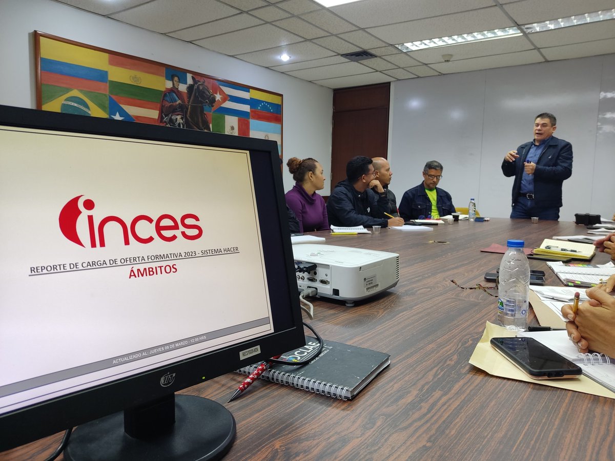 WuikelmanAngelP's tweet photo. Con el equipo de Formación del Inces socializando y ratificando el histórico salto que hemos dado para la automatización de los procesos y la transformación del currículo
#ChávezInmortal https://t.co/Buu6eGk65p