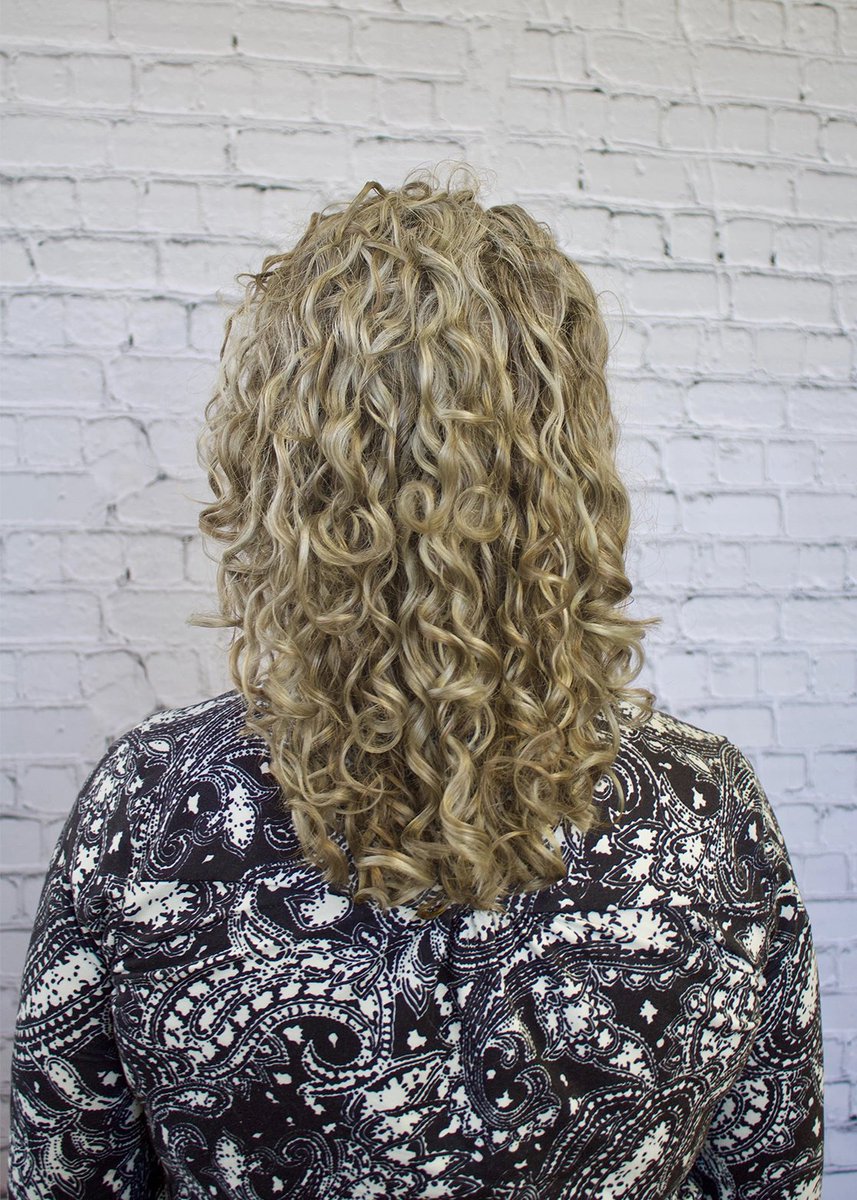 JhovannasS's tweet image. Color blending and Deva transformation after pictures. Appointments at jhovannashairsalon.com/contact-us  

#devacurl #devacurlpro #ashburnva #oneloudoun