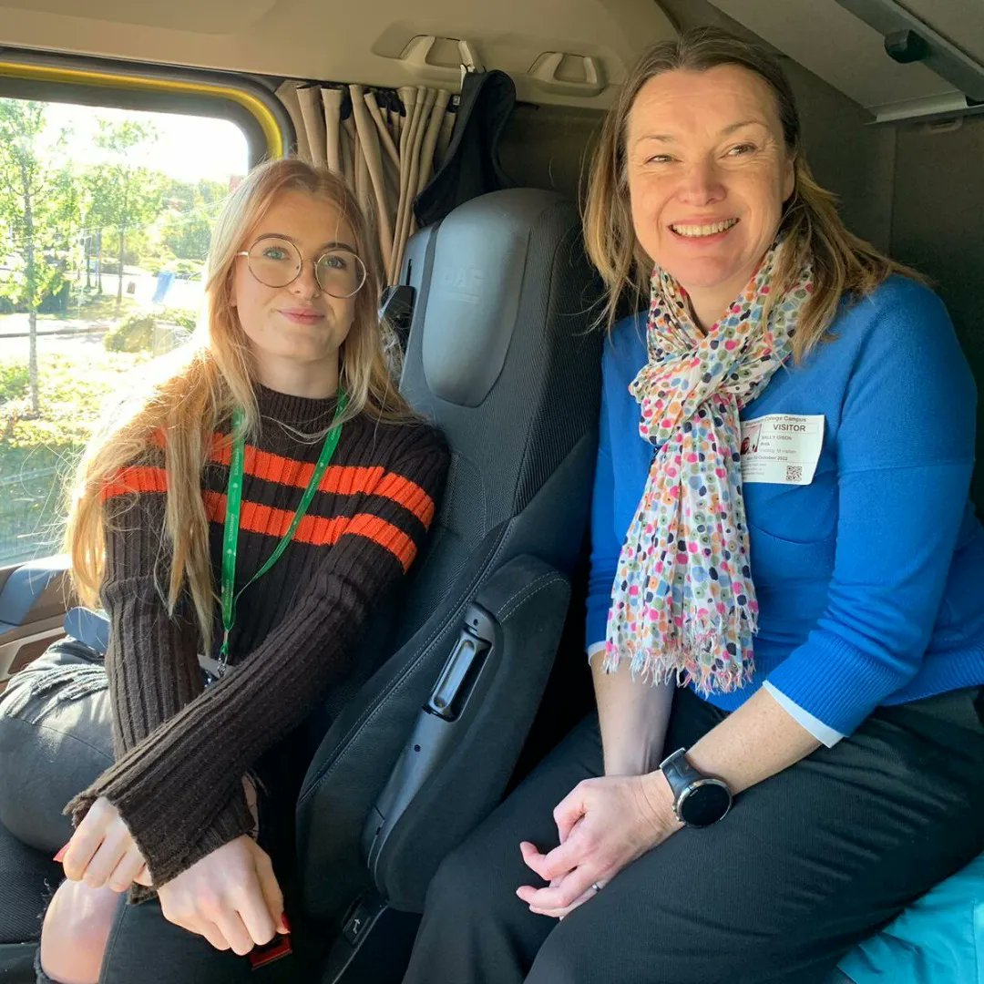 Olivia of @TheSwainGroup, who studies at our Stephenson Campus, recently met with the @RHANews to tell them all about why young people should pursue careers in #logistics! 🚛 📰 Read the full story: buff.ly/3FaI1kJ #OneoftheFamily #NationalCareersWeek #NCW2023 #HGV