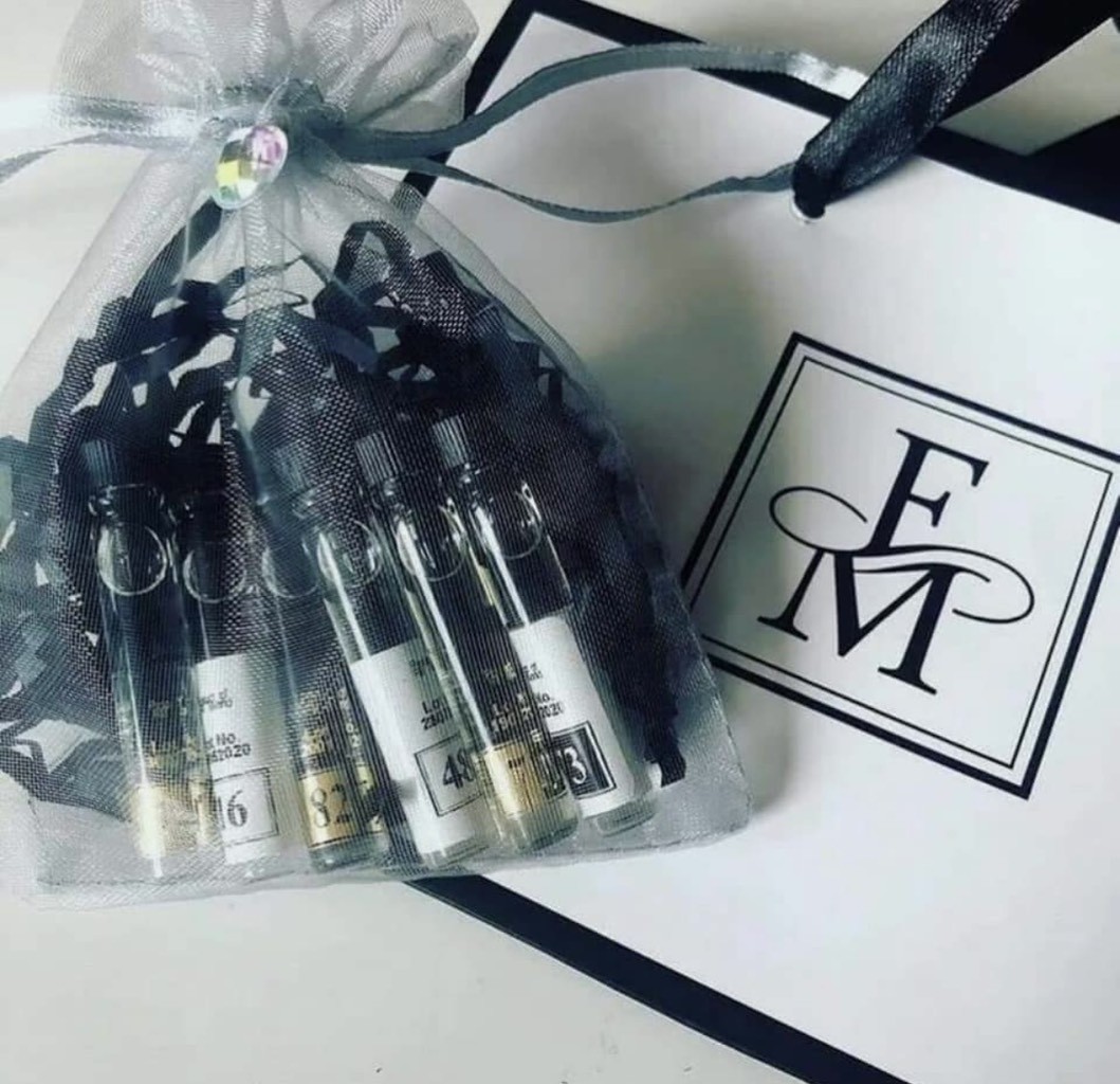 Peep these amazing #beauty and #fragrance bundles from new @papercliphq member: victoria01 💅

#perfume #deals #onlineshopping