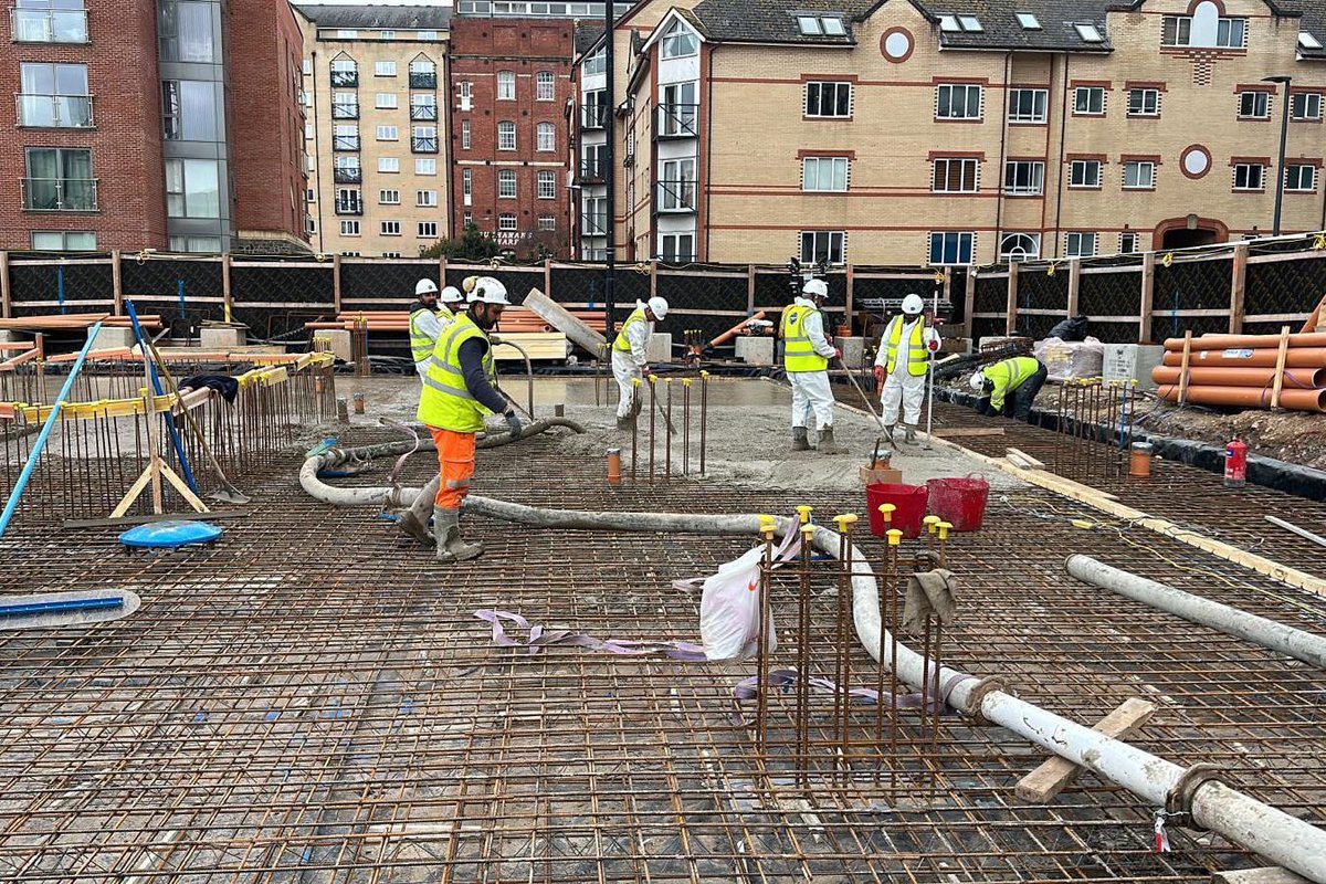 GroupStephenson's tweet photo. Fantastic groundworks progression at the Redcliff Quarter project these last few weeks 💪 

Once groundworks are complete, our team will continue with the erection of 5 reinforced concrete superstructures ranging in heights from 8-19 storeys 😁🏙 https://t.co/wcr5kLqph1
