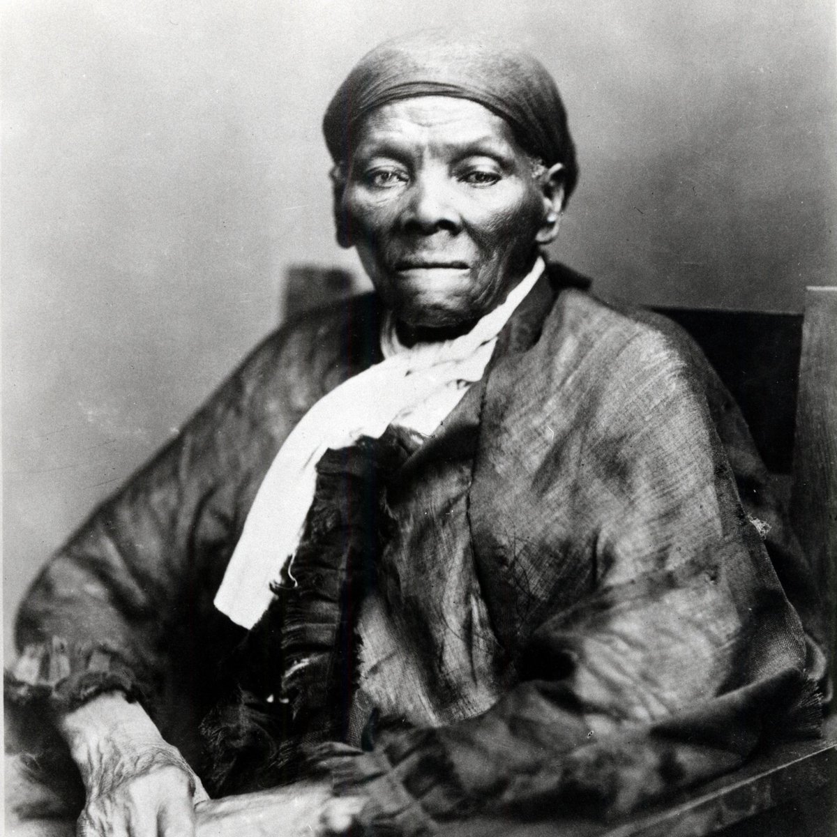 Today in #SpyHistory: Harriet Tubman, Abolitionist leader and armed scout and spy for the U.S. Army, died on March 10, 1913. 

Before her death, she told friends and family surrounding her death bed “I go to prepare a place for you".  #WHM