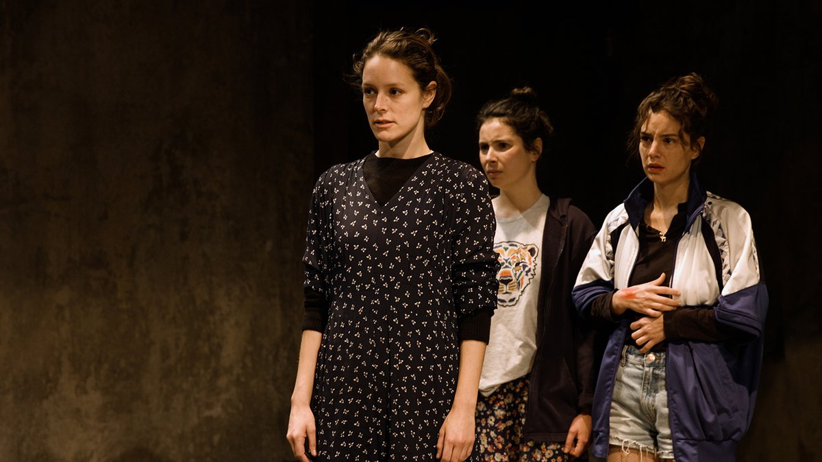 GUERRE de Lars Norén c'est dans quatre jours ! Premières photos, premiers repères...
Du 14 mars au 29 avril, à 20:30 au Théâtre-Studio
Renseignements : 01 43 76 86 56