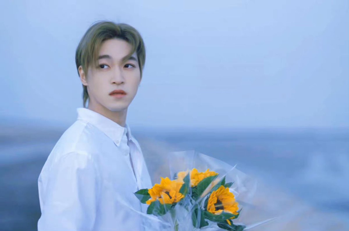 unocharming's tweet photo. Tình yêu của em to lớn bao la không gì đếm được. Gói gọn một câu mãi mãi yêu anh. 
Sinh nhật vui vẻ 🧡🧡🧡 @into1_santa_ 

Happy Santa Day

#Happy25thSantaday  
#HBD_UnoSanta0311 https://t.co/c0N7PtAAKl