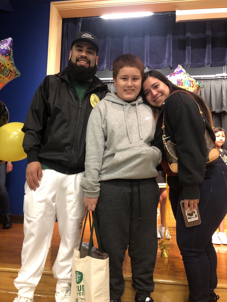 MsZaner's tweet photo. A BIG congratulations to our talented artists that won 1st and 3rd place in the @AustinISD Texas Farm Fresh drawing contest for @AustinISDFood! I’m excited to see the art displayed in our elementary school cafeterias! Way to go, #McBeeProud! @AISDArts @AISDvisual @ElementaryMcbee https://t.co/AmIbEotXfd