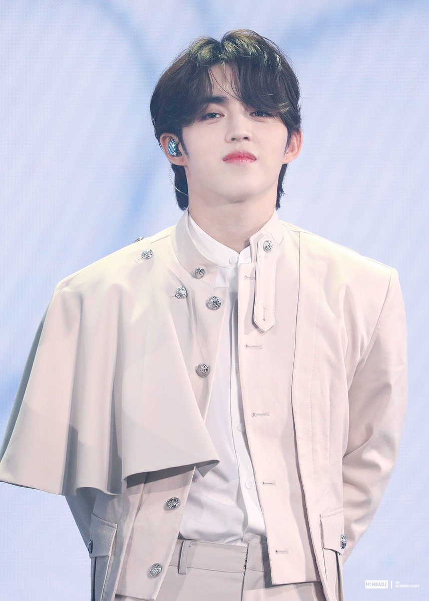 230310 캐럿랜드

❤️❤️‍🔥❤️❤️‍🔥❤️❤️‍🔥❤️❤️‍🔥

#세븐틴 #seventeen #scoups #최승철 #승철 #에스쿱스 #최고귀요미_승철  <a href="/pledis_17/">세븐틴(SEVENTEEN)</a>