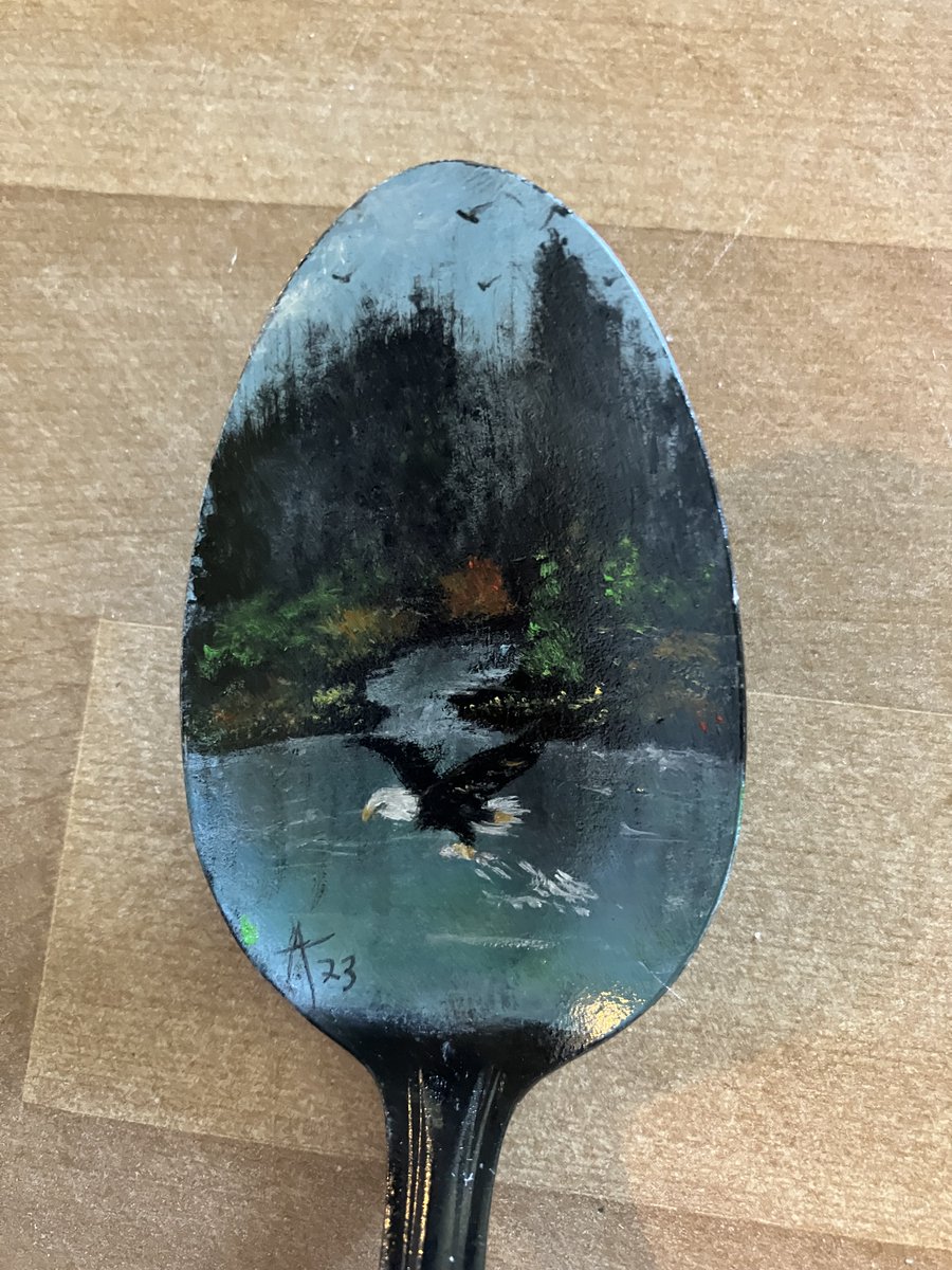 Hand Painted Eagle River Spoon Painting in Oils, Housewarming Gift, Country Landscape, Rustic Home Decor #eaglerivertablespoon #handpaintedspoon #oilpainting #eaglepainting #wildlifepainting #miniaturelandscape #rustichomedecor  bit.ly/3L8N6xY