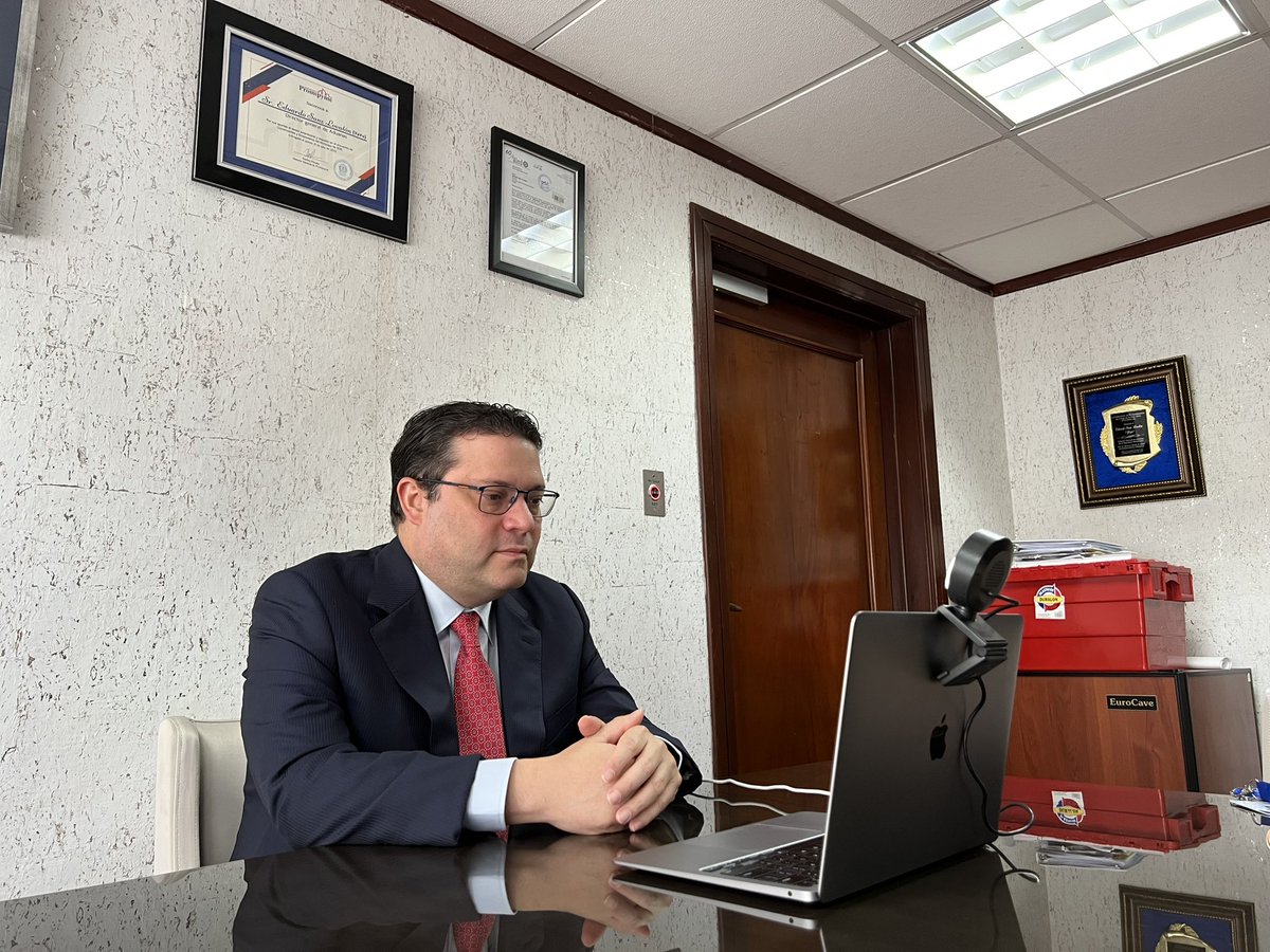 SanzLovaton's tweet photo. Sintoniza ahora en vivo, mi entrevista en el programa “Esto No Tiene Nombre” (@ENTNradio ) donde estoy compartiendo sobre los avances e innovaciones de @aduanard 

Enlace: https://t.co/YTTQHTDi9p https://t.co/iLCQzMkicr