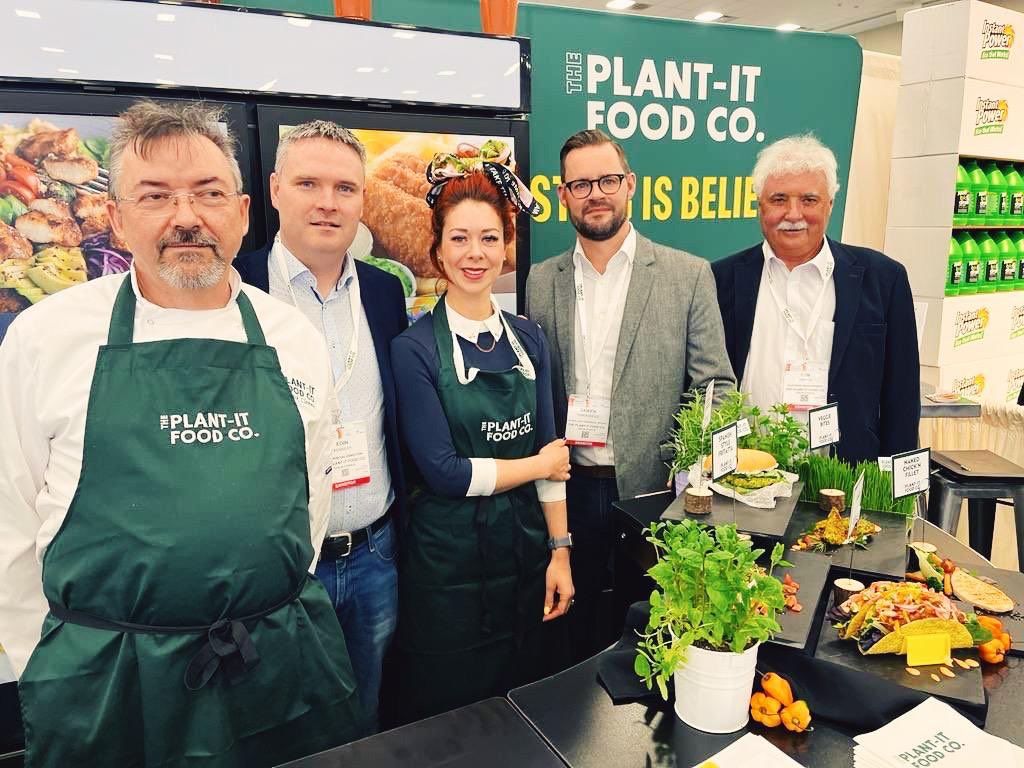 plantitfoodco's tweet photo. Globe trotting this week - attending @ScotHot2023 in Scotland, @NatProdExpo West in USA and @ANTADMx in Mexico. Sampling some of our latest products! π±
#PlantBased #ScotHot23 #ExpoWest #ExpoANTAD2023 https://t.co/rD8ul8p0kO