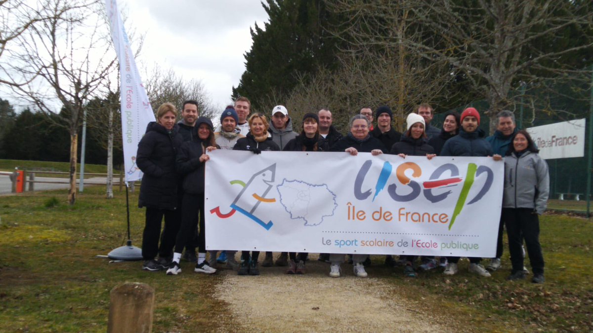 Bolle_Sabine's tweet photo. Stage régional IDF de formation initiale d animateurs avec une quinzaine de stagiaires du 8 au 11 mars 2023 #usep78 #usepnationale #usep93 #usep77 https://t.co/1RIDDeJtvX