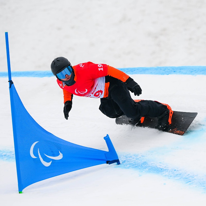 TeamNLtweets's tweet photo. Vandaag gaan de WK parasnowboarden van start!

Viervoudig wereldkampioenen @Chris_Vos_ en Lisa Bunschoten gaan ons onder andere vertegenwoordigen 🔥

#SamenSterker | @NSkiV