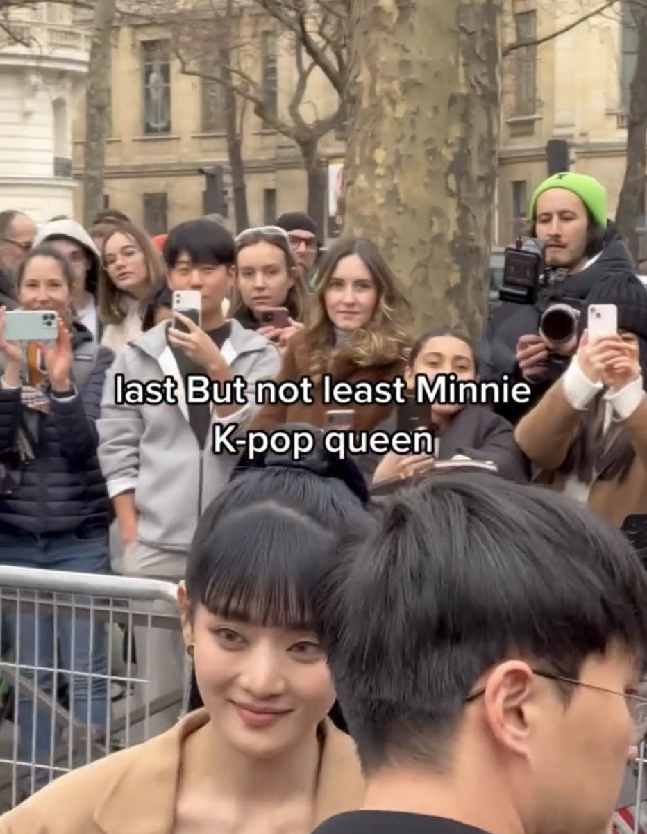 lovesfromsoyeon's tweet photo. someone on tiktok saw our minnie at the LV fashion show 🥹 she looks amazing Omg https://t.co/yINpqcab7D
