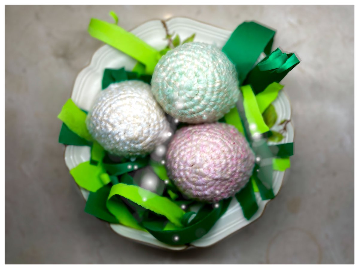 💛🌼DANDYLION ASMR🌼💛 on Twitter "I'll be selling these 3 EASTER EGG" MIC