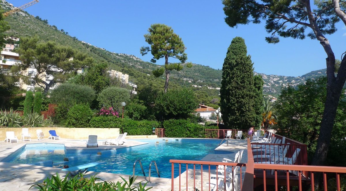 AFIMMonaco98's tweet photo. LOWER RENTAL PRICE! 

In a luxury residence with a wooded park, a swimming pool and tennis courts, we have a 3-room apartment of 117 sqm available for rent.

New monthly rent: € 7,500 + utilities

Contact us:☎️+377 97 97 87 87

#montecarlo #monaco #realestate #luxury #monacolife https://t.co/EyLoLdbMfJ