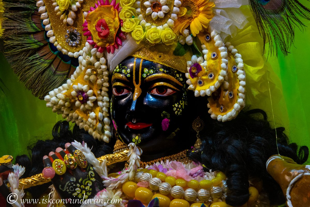 GaurangaDas's tweet image. Lord Krishna advises us to stay focused on reality and not be swayed by false or misleading information.

Seek truth and wisdom and let go of all that is not real. Hare Krishna.🙏🏼

#advises #focused #reality #swayed #misleading #information #wisdom #truth #krishna #harekrishna