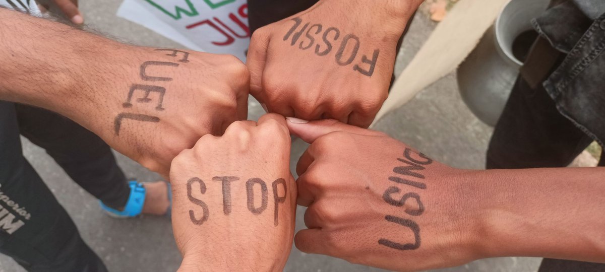 Stop Finance in Fossil fuel #TomorrowIsTooLate Climate Strike Weak -29 Sharub Youth Team Shymnagar, Satkhira 🇧🇩 @GretaThunberg @FFF_Bangladesh @SaleemulHuq2 @kabirfarah @N_A_Miraz @saberhc @AlokSharma_RDG