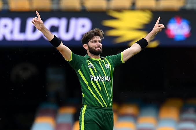 techjalal's tweet photo. Shaheen Shah Afridi is Great, I don't hates my shenoo but it's seriously yi bad hogha if PCB make shaheen shah afridi Captain,
Bcz yi fesla krenghy PSL ke lehaz se..... So bhai sono Agar es trha player mele like rashid, haris rauf, zaman, Sikandar raza, David w.. https://t.co/RqsLUhnuyL