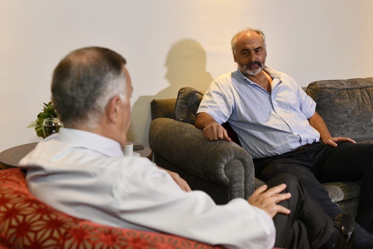 OsvaldoJaldo's tweet image. 𝗟𝗲𝗴𝗶𝘀𝗹𝗮𝘁𝘂𝗿𝗮 |  A través del diálogo y el consenso venimos fortaleciendo nuestro proyecto político en pos de lograr un Tucumán mejor. 

🤝 En este sentido, recibimos al ex diputado nacional por la UCR, @JuanCasanas1, quien será candidato a intendente de Yerba Buena por…