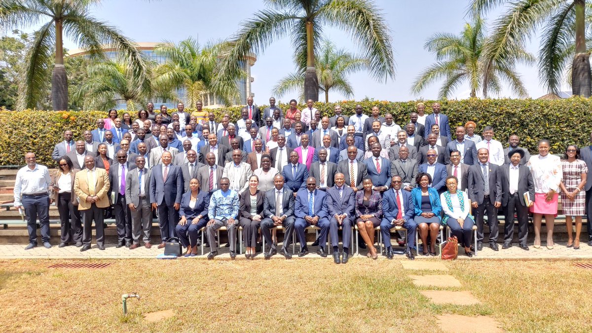 CsChelugui's tweet photo. During the Financial Inclusion Fund breakfast meeting with 46 Chief Executive Officers( CEOs) from commercial banks, Microfinance Banks, Telecommunications Companies, GSMA Kenya, and Kenya Bankers Association (KBA) organized by CBK at Kenya School Of Monetary Studies, Nairobi https://t.co/HY3oNwp5Ut