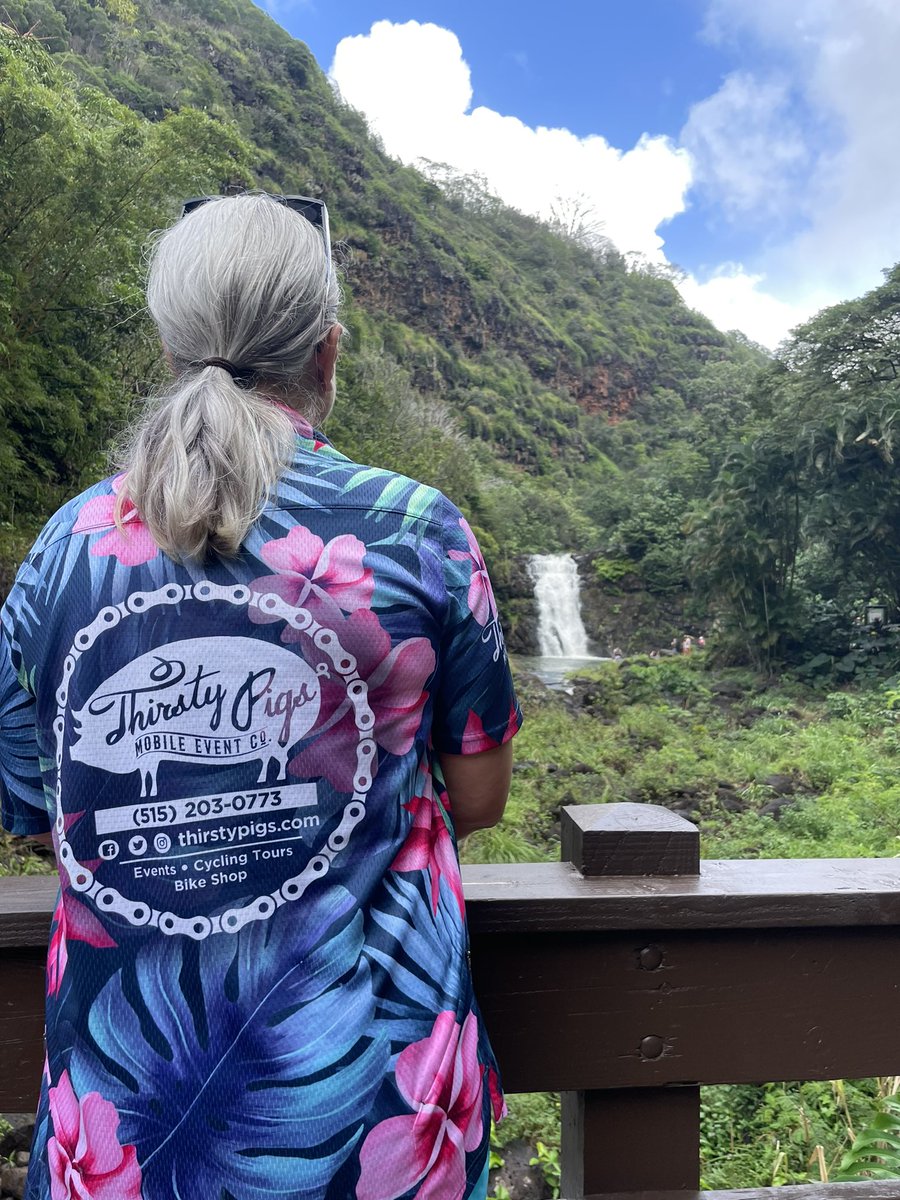 Checkout our #thirstypigsswag having a zen moment in #hawaii ! Looks like you guys are having a great trip! Thank you for the 📸, support, &amp; most of all friendship (Erika &amp; Tony) #thirstypigseverywhere #thistypigs