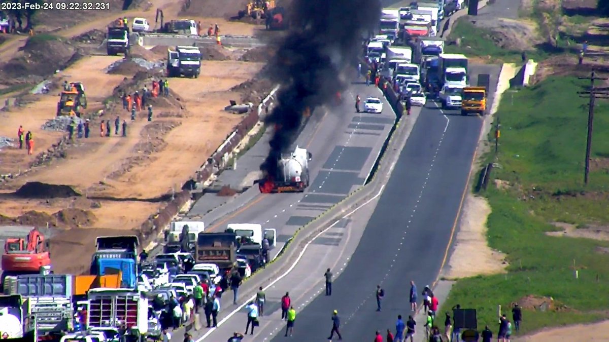 _ArriveAlive's tweet photo. Road Freight and Environmental Liability Insurance https://t.co/50pm9HlSrb #ArriveAlive #EnvironmentalLiability #Pollution #Insurance https://t.co/EuU0ndM1K9
