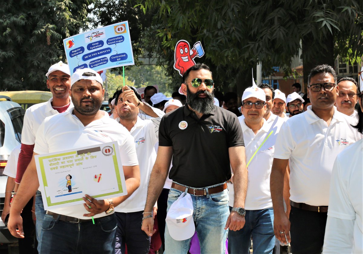 SJHDELHI's tweet photo. Walkathon for kidneys &amp; Nukkad Natak for promoting awareness for kidney health &amp; prevention was conducted successfully @SJHDELHI. Dr B L  Sherwal, Medical Superintendent, Dr. Geetika Khanna, Principal and Dr. Himanshu Verma, HOD Nephrology guided the Walkathon https://t.co/CENjDwmnoK