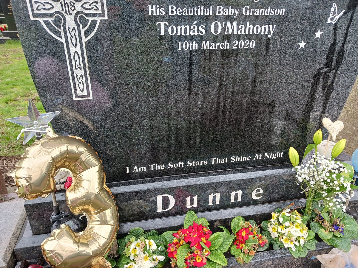 dunne_collette's tweet photo. Happy 3rd Heavenly birthday to our beautiful baby Tomás. His older brother got a '3' balloon on a bike for his 3rd birthday. No bike for Tomás, a balloon on his grave instead 💔💙🦋 https://t.co/kwQ9Yxx1xj