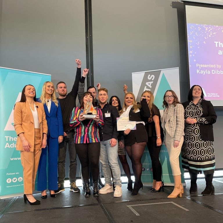 Huge congrats to the @MEND_CC steering group, including our own @BredaHogan4 @LMCDART, on winning the @aontas #STARAward for 3rd Level Access & Engagement for their “Whidden Workshops: It’s Kushti to Rokker” initiative. #createyourworld #ALF23