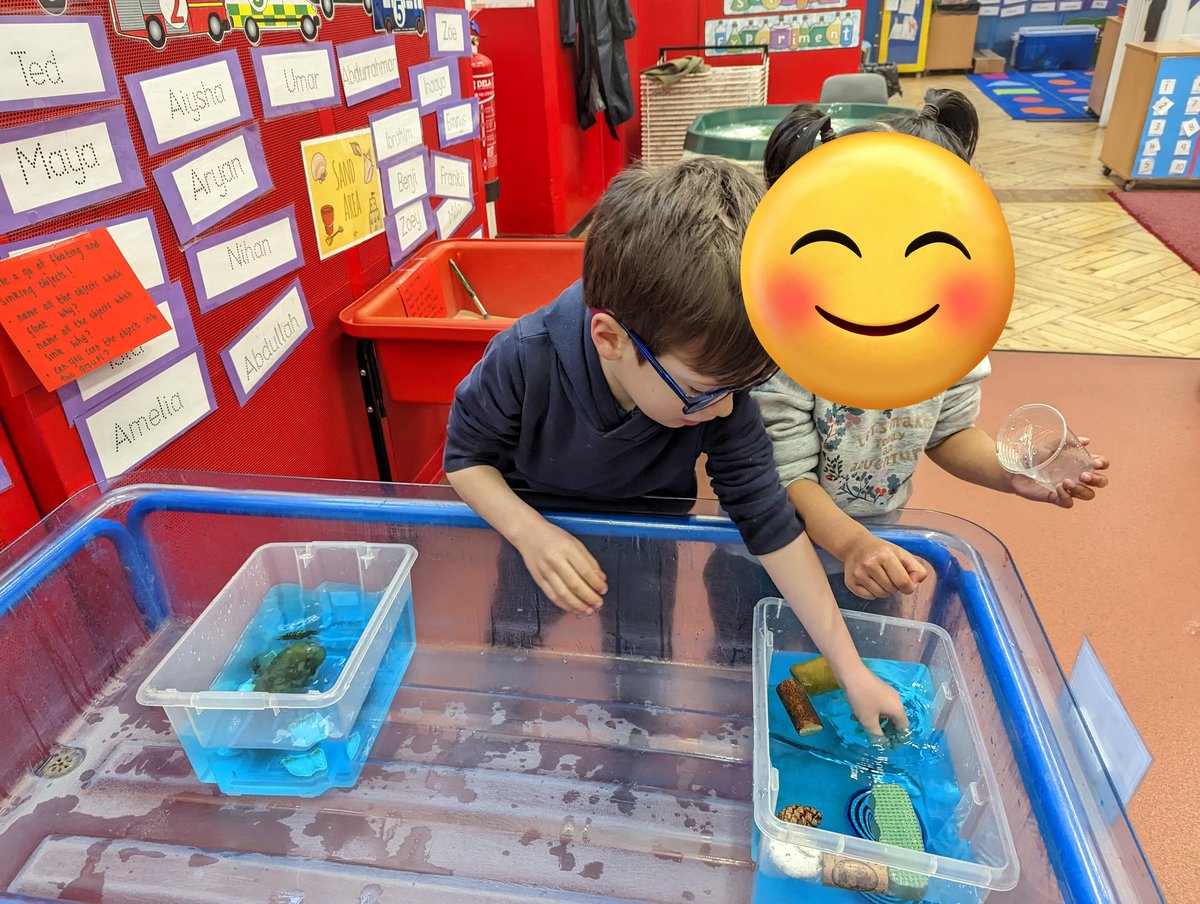 It's Science Day at Nursery today 👐 We are exploring things that sink and float. "Look it go to the bottom"... #ColumbiaScienceDay