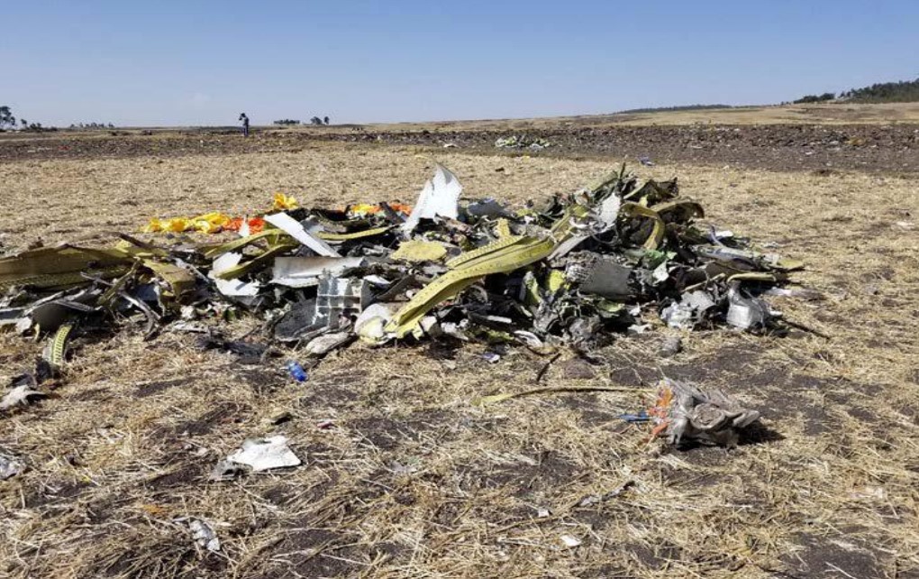 AvSourceNews's tweet photo. #HISTORY | On this day, March 10 2019: Ethiopian Airlines Flight 302, a Boeing 737 MAX 8, crashed just six minutes after taking off, killing all 157 people on board.
Read more at AviationSource!
https://t.co/LrpAAjA7yU
#Ethiopian #Flight302 #737MAX #AvGeek https://t.co/jW6s4r6MPm