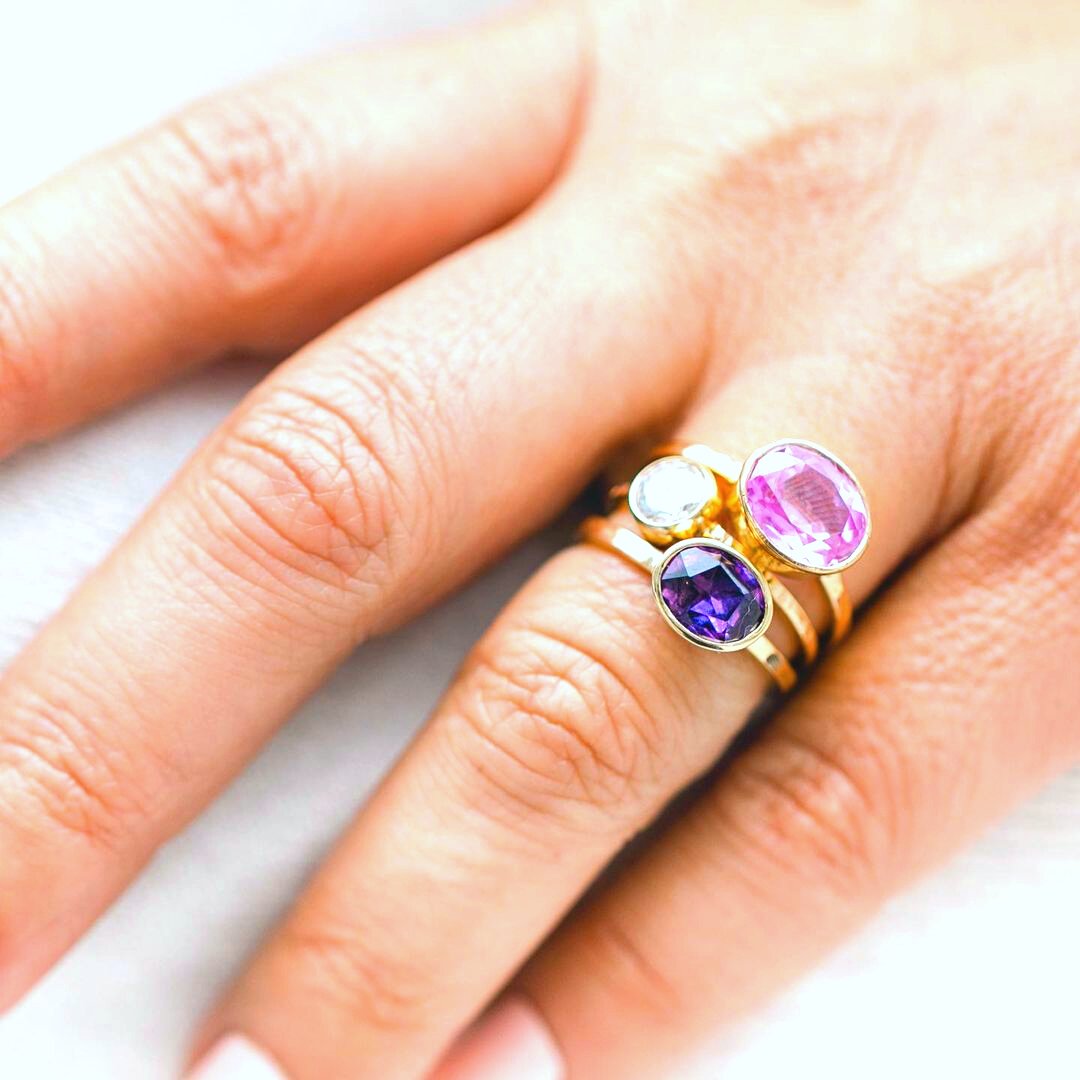 mtysondesigns's tweet image. We suggest cleaning your rings by using mild dish soap, warm water, and a soft toothbrush. 💍🫧

It's also a good idea to have a local jeweler check your prongs or bezel setting once a year. 

#melissatysondesigns #rosecutdiamond #rosegold #ethicallysourced #ring #jewelry