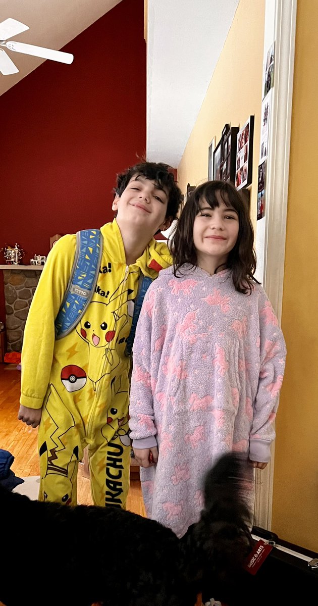 Mackenzie tweet media