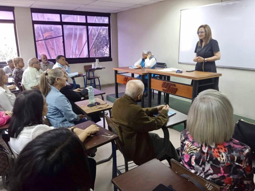 usm_vzla's tweet photo. 📝 En Oriente también nos estamos preparando para tu regreso. Estamos casi listos para este 13 de marzo, ¿y tú?
#USM #USMOriente #Iniciodesemestre https://t.co/dRrQ7vhZDh