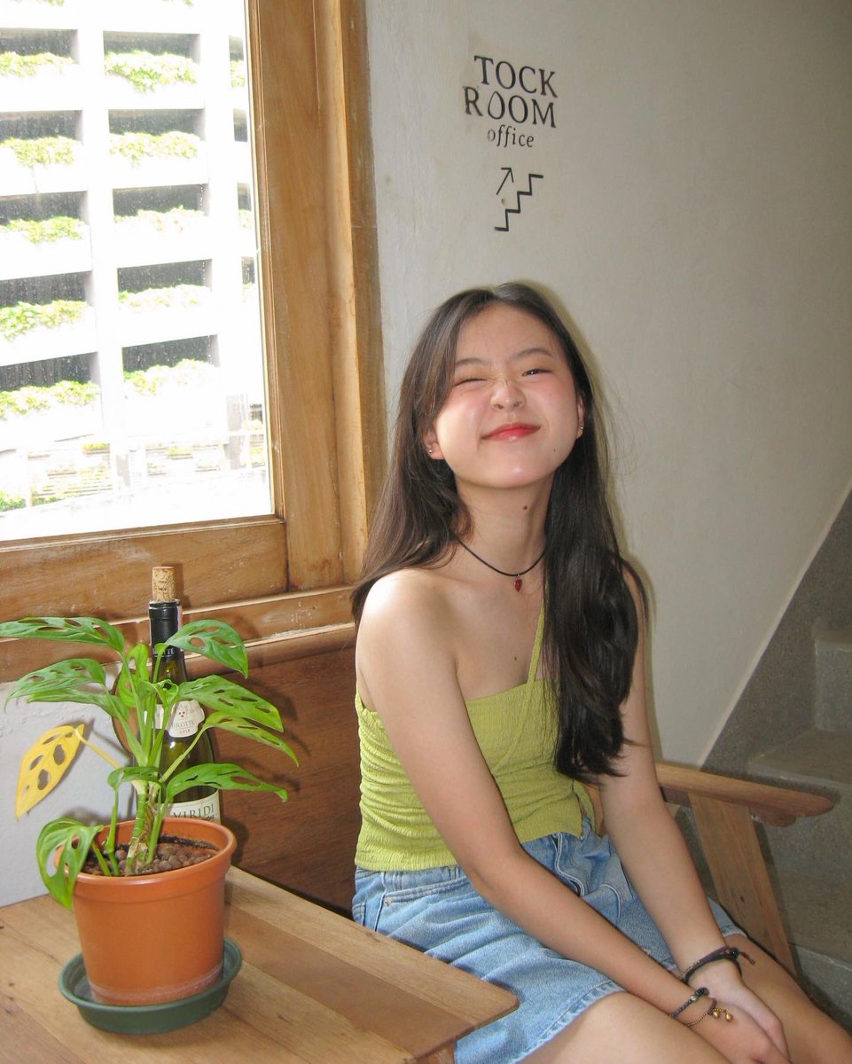 Mxld_nyy's tweet photo. รับบทเป็นต้นไม้ยืนได้ 🌳👧🏻 https://t.co/V5KIoHHNR4