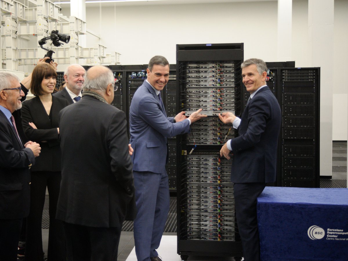 El nuevo superordenador MareNostrum 5 del <a href="/BSC_CNS/">BSC-CNS</a>  avanza a buen ritmo. En pocos meses entrará en funcionamiento y posicionará a España como líder europeo en supercomputación, reforzando la autonomía estratégica de la UE.

Este proyecto cuenta con una inversión total de 220 M€.