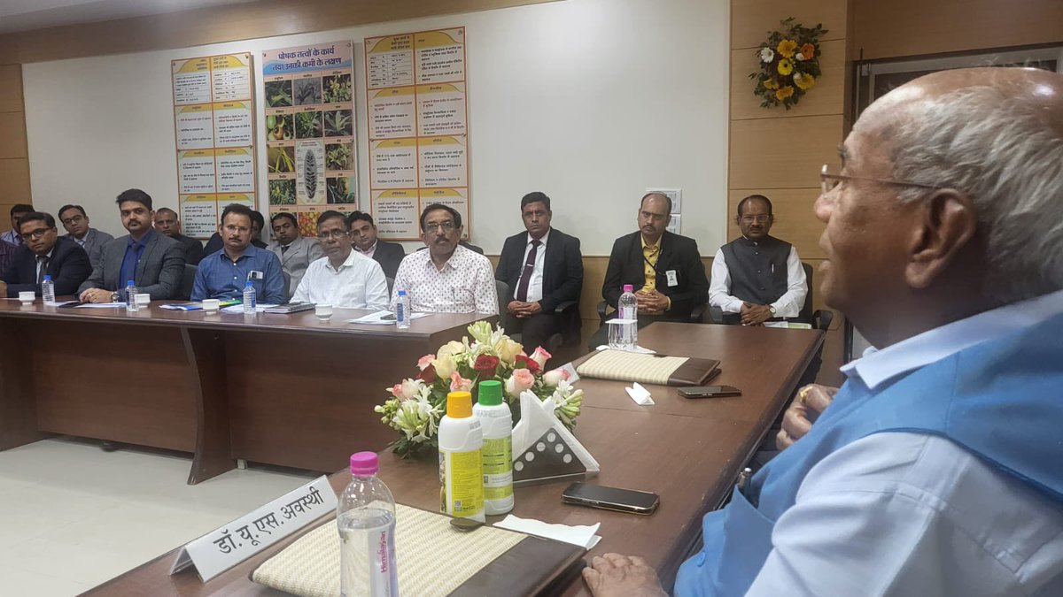 drusawasthi's tweet photo. I had a very nice &amp; fruitful interaction with the entire @IFFCO_MP team in Bhopal. I took a ground level feedback about #IFFCONanoUrea &amp; #IFFCONanoDAP from entire field team of IFFCO MP. https://t.co/QVPWyrJfM9