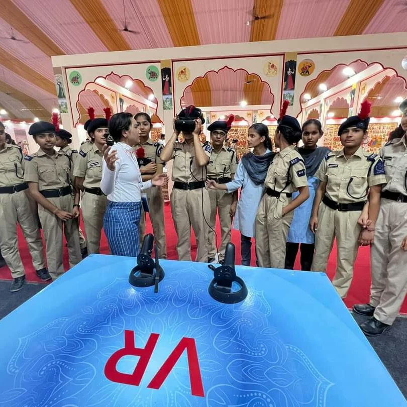 invoxel's tweet image. @invoxel got appreciated by Shri @arjunrammeghwal, Minister of State for Parliament affairs and Ministry of Culture, for Curating  Virtual Reality Pavilion at the Rashtriya Sanskrit Mahotsav in Bikaner.I would like to thank all the organisers of  Rashtriya Sanskriti Mahotsav