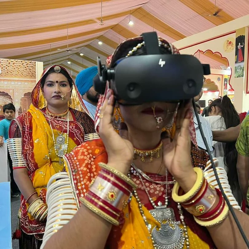 invoxel's tweet image. @invoxel got appreciated by Shri @arjunrammeghwal, Minister of State for Parliament affairs and Ministry of Culture, for Curating  Virtual Reality Pavilion at the Rashtriya Sanskrit Mahotsav in Bikaner.I would like to thank all the organisers of  Rashtriya Sanskriti Mahotsav