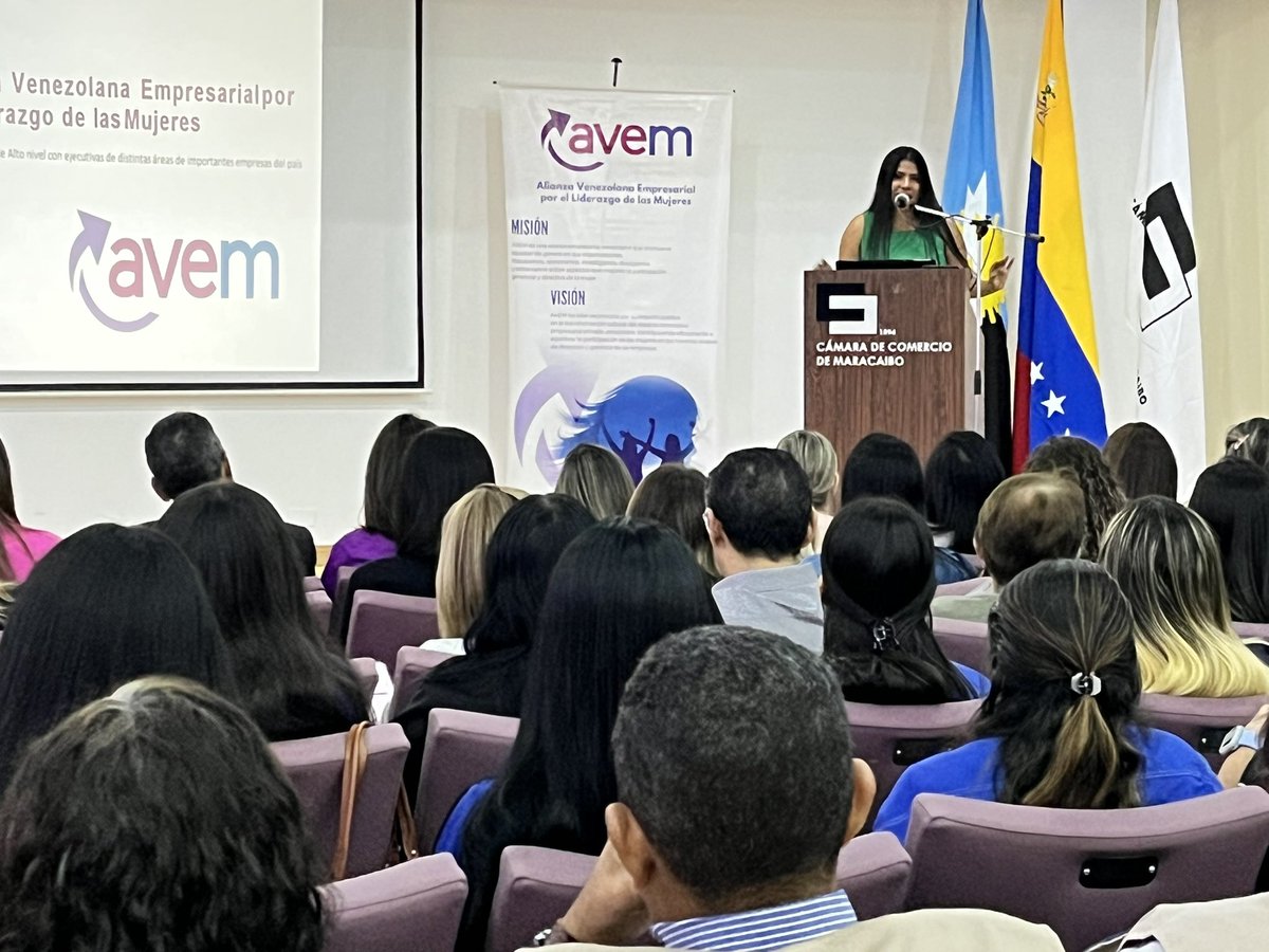 camaramaracaibo's tweet photo. #10Mar Inicia 4ta edición del #FOROAVEMZulia en el marco del #DíaInternacionalDeLaMujer auspiciado por la @CamaraMaracaibo y @Avemujeres https://t.co/3AmOOCt0jr