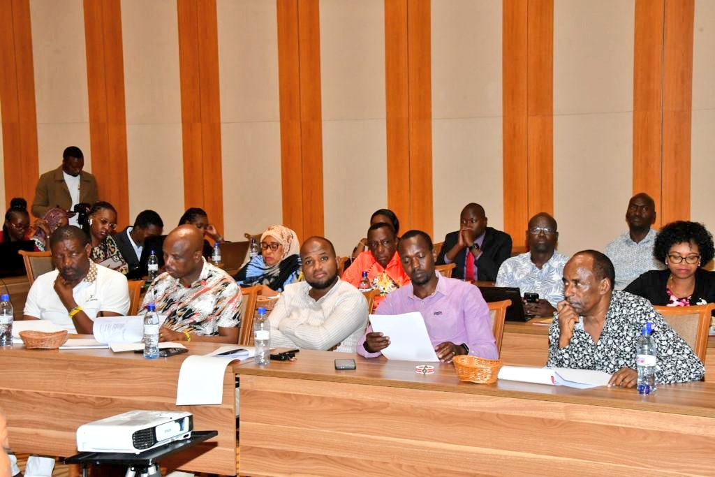 EnviClimateC_Ke's tweet photo. The key sectors contributing to the Carbon trading include Forestry, Agriculture, Energy, Transport and Rangelands in the ASALs. The opportunities for Carbon Trading include creation of between 300 - 700 jobs annually ~ CS Soipan Tuya https://t.co/alq5lS5XBH