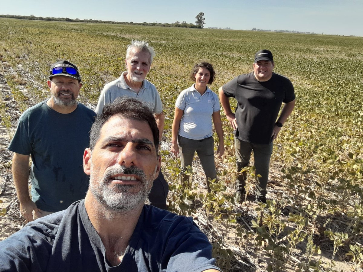 INTAMsJuarez's tweet photo. ✔️Profesionales de INTA estuvimos en un campo de San Marcos que presenta problemas de sodicidad en suelo.

✔️Desarrollaremos dos ensayos: fertilización y enmienda para la implantación de maíz y macro parcelas de vicia como antecesor de maíz en suelo sódico.

#suelos https://t.co/McjVcCYN8b