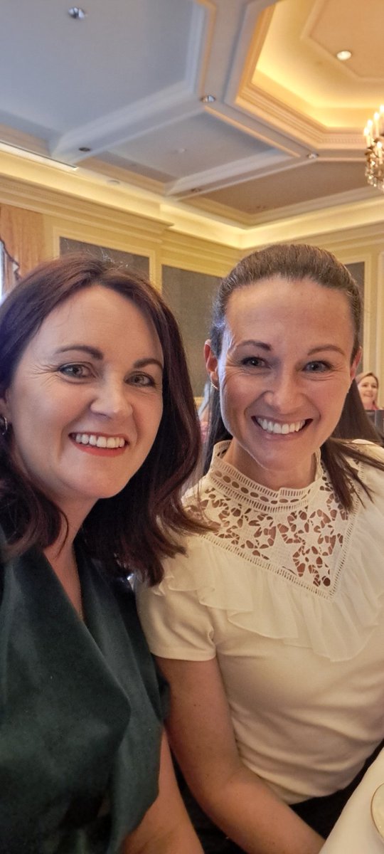 @an_cosan My sister and me. Thrilled to be here at the An Cosán lunch for #IWD2023 hearing how it takes one generation to transform marginalised families and communities with skills and knowledge 🙌  #onegenerationsolution