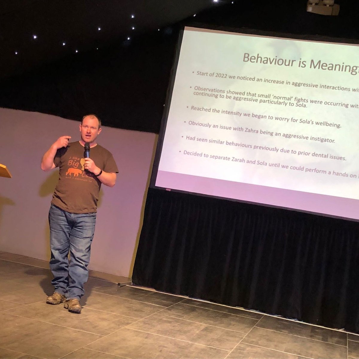 FollyFarmWales's tweet photo. Some of our very own keepers attended this years
@ABWAK zoo conference, held in @YorkshireWP
Hear from keeper Pete about what they got up to in our latest blog...
https://t.co/e7VSd9IFuJ
#keepers #zookeeper #zookeeperdiaries #abwak #zoolife #zooconference https://t.co/vQEgPfCncF