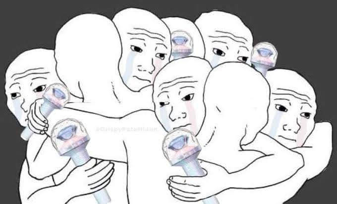 verxwoo's tweet photo. COMEBACK EN ABRIL HERMANASSSSSS https://t.co/EAHhUATakc