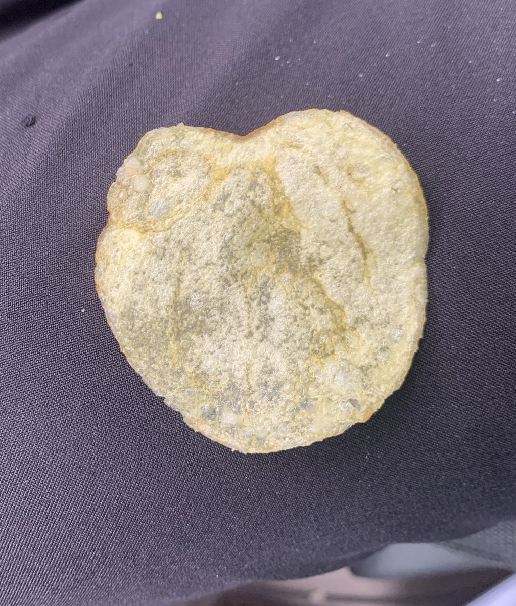 whiteyisrunning's tweet photo. @walkers_crisps #LoveFromWalkers Look what I have found! Thank you for sharing the love, what happens next??!! ❤️ https://t.co/hkODqT2FYa